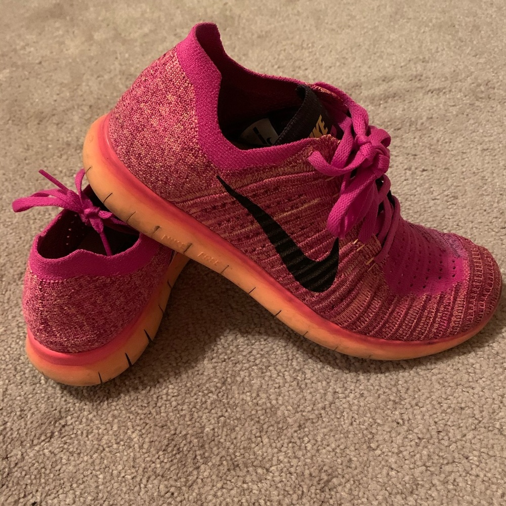 Nike free RN knit tennis shoe